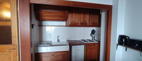 Fridge, microwave, oven, toaster