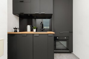 Geladeira, fogão, cooktop, lava-louças