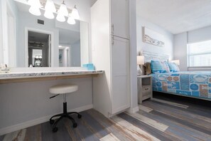 2 Schlafzimmer, Schreibtisch, Bügeleisen/Bügelbrett, WLAN