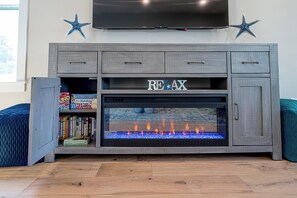 Interior - Luxurious Home - Short Walk to Beach, EV ChargerL2 (Galveston)