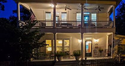 Traditional Historic Bed and Breakfast, Delicious