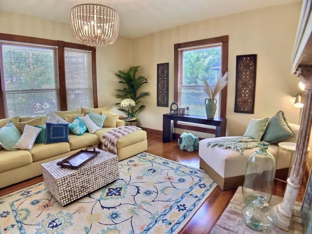 TV, fireplace, offices