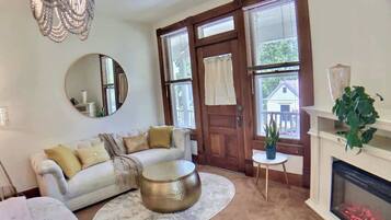 TV, fireplace, offices