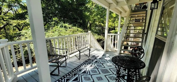 Terrace/patio - Historic Bed & Breakfast, Slps 4, Full Kitchen, (Eureka Springs)