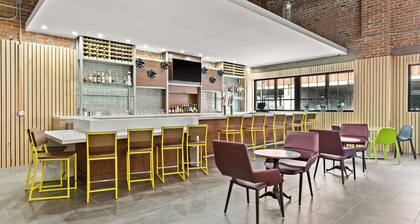 Home2 Suites by Hilton Phoenix Downtown