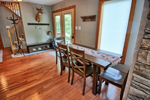 Dining - Phoenix Cabin-Open for Bookings! Hot Tub, Pets Considered, Fire Pit, AC, WIFI (Jefferson)