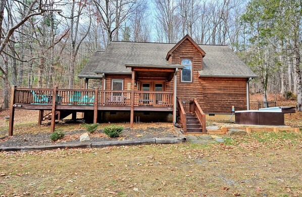 Exterior - Phoenix Cabin-Open for Bookings! Hot Tub, Pets Considered, Fire Pit, AC, WIFI (Jefferson)