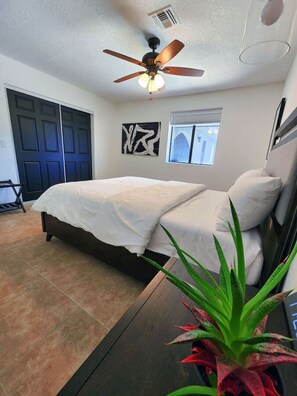 3 chambres, bureau, Wi-Fi, draps fournis