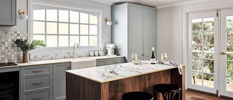 Fridge, oven, dishwasher