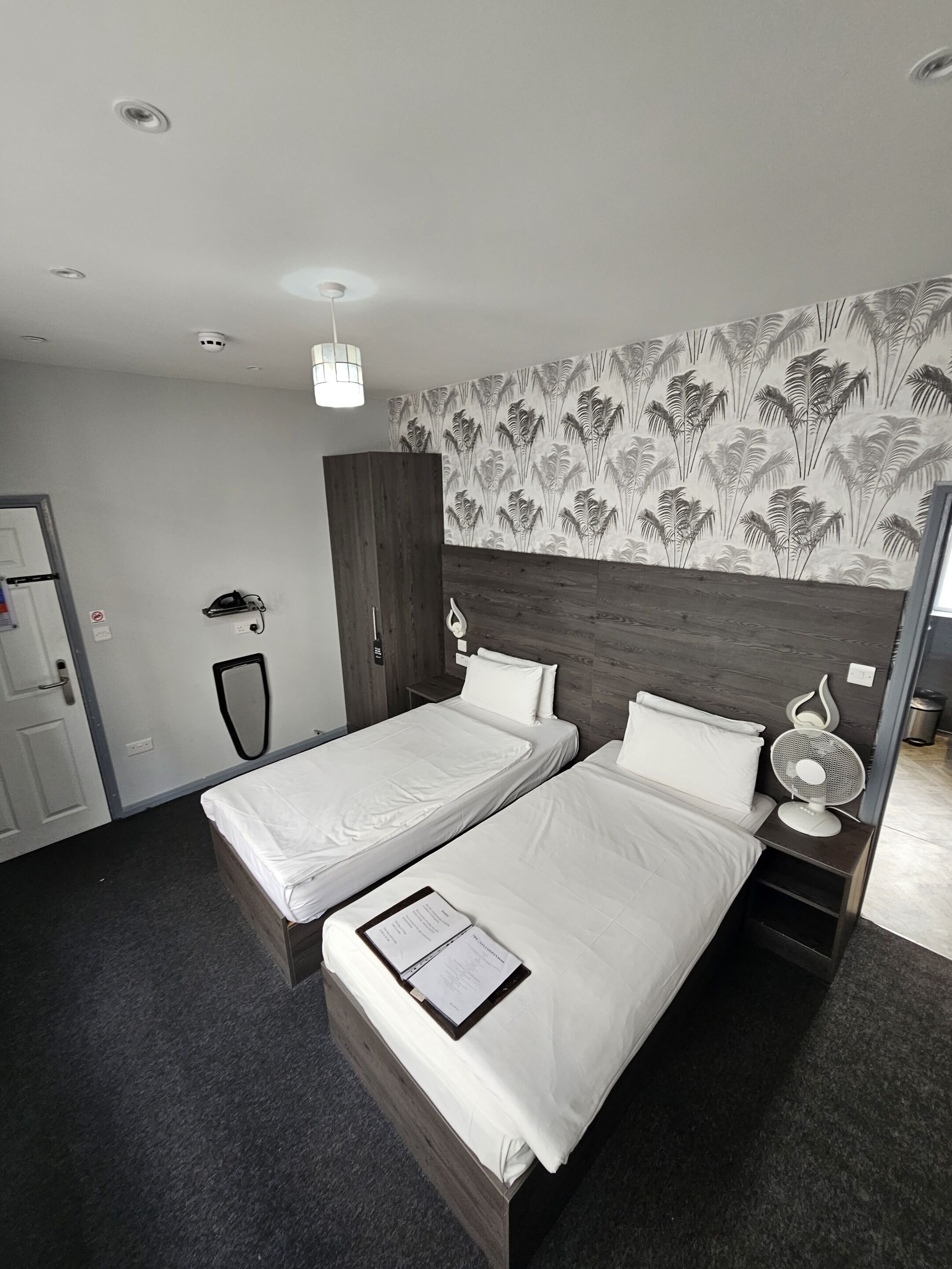 Comfort Twin Room | Premium bedding, in-room safe, desk, soundproofing