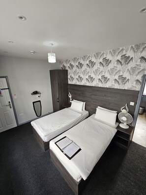 Comfort Twin Room | Premium bedding, in-room safe, desk, soundproofing