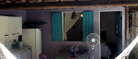 تناول الطعام بالخارج