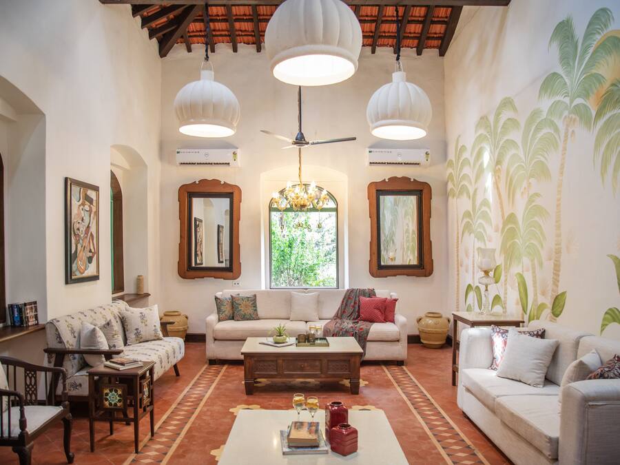 Luxury Villa, 6 Bedrooms | Living area