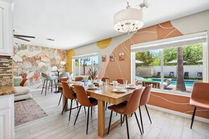 Dining - Heated Pool, Basketball, Mini Golf! Games Paradise (Scottsdale)