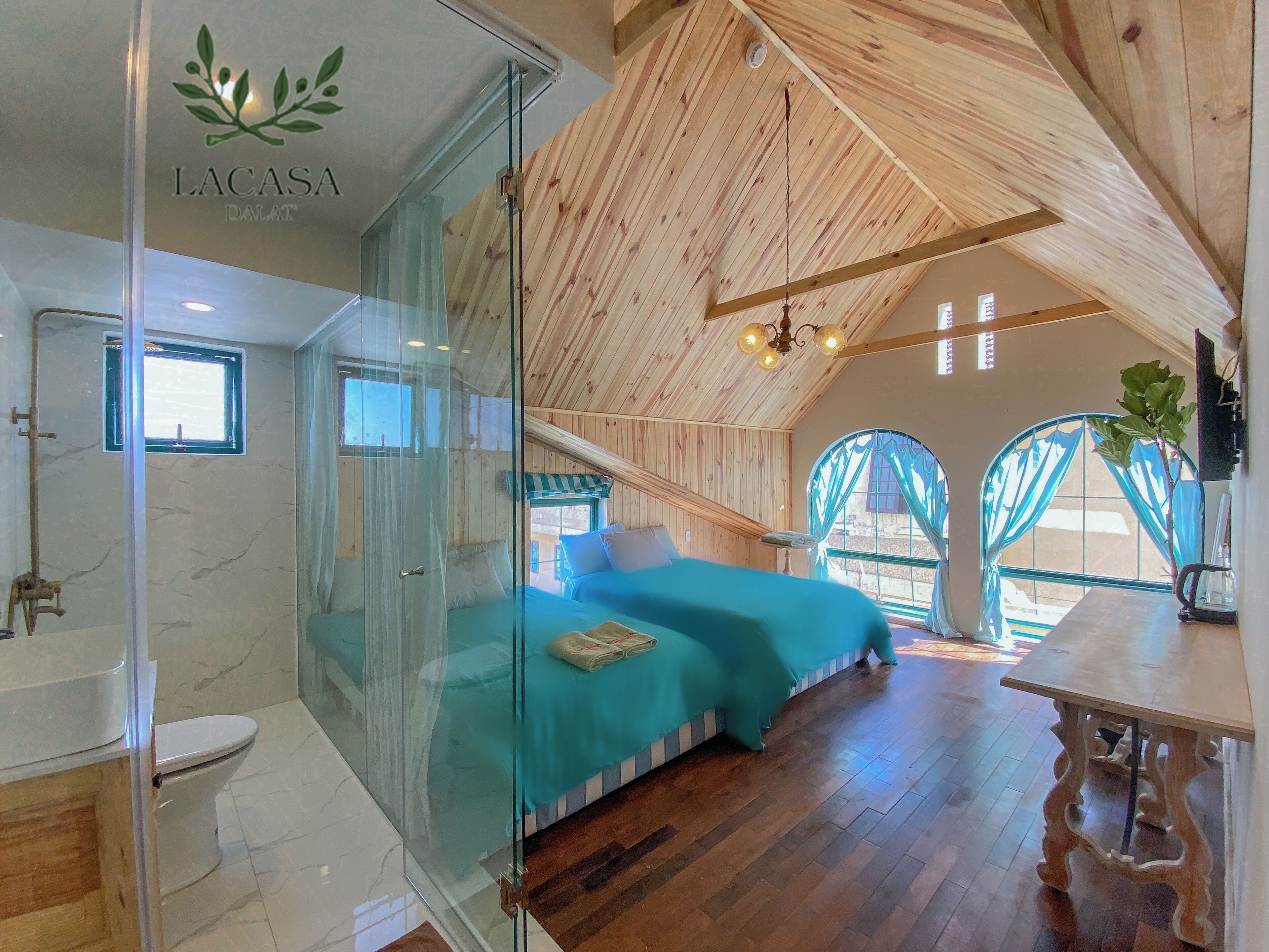 Design Quadruple Room, 1 Bedroom | Individually decorated, individually furnished, desk, free WiFi