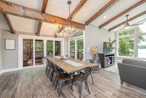 Dining - Lake Life Balance |  Excellent Location (Macon)