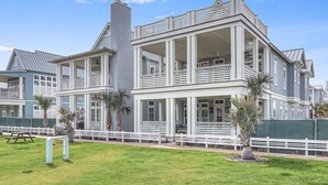Exterior - Luxe, Pet-Friendly Home@Cinnamon Shore South w/ Amenities & Gulf Glimpses! (Port Aransas)