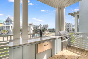 Property grounds - Luxe, Pet-Friendly Home@Cinnamon Shore South w/ Amenities & Gulf Glimpses! (Port Aransas)