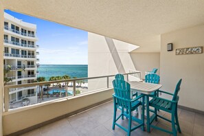 Outdoor dining - The Tipsea Turtle 401 | Harbor Views | Large Balcony | Heated Pool | Walk to Beach (Destin)