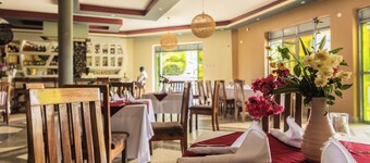 Ekhaya Crescent Hotel