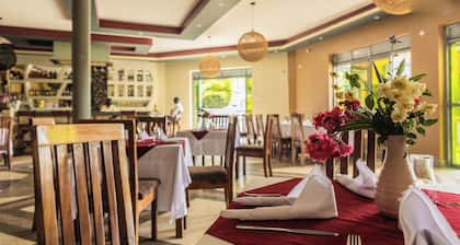 Ekhaya Crescent Hotel