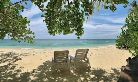 Front of property. Dhamana Beach