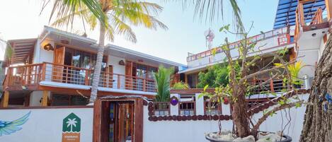 واجهة المنشأة