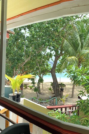 Restaurant - Dhamana Beach (Mahibadhoo)