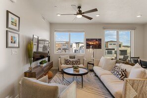 TV, fireplace - Coco Dunes: Desert Color Lagoon + Beaches (St. George)