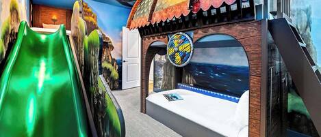 4 chambres, fer et planche à repasser, Wi-Fi, draps fournis