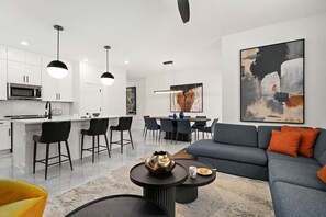 Télévision, chaîne hi-fi