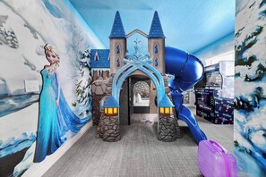 Children's area - Villa Bliss | Designer home with modern kitchen, grand LR/ DR, next to Universal (Orlando)