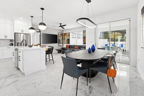 Dining - Henry’s Haven | Chic home at center of I-Drive w/ dragon theme BR, pool, kitchen (Orlando)