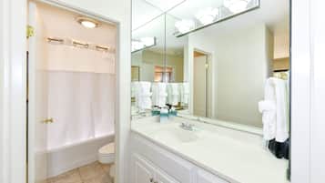 Condo, 3 Bedrooms | Bathroom | Towels