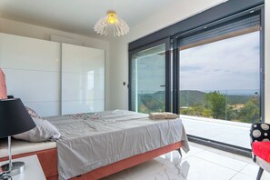 WiFi, bed sheets - Villa Grey, spectacular views over all central Dalmatian islands (Vinišće)
