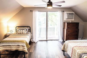 4 slaapkamers, een strijkplank/strijkijzer, wifi, beddengoed