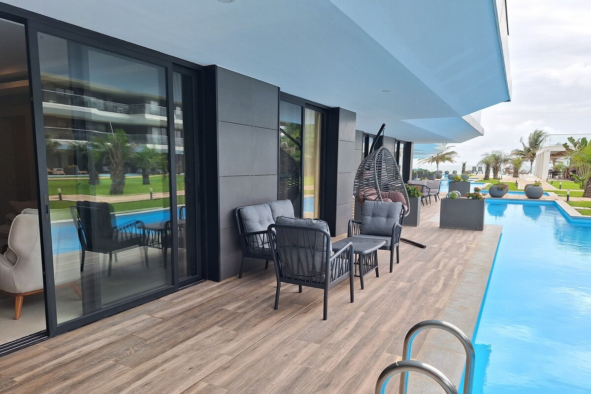 Panoramic Apartment, 2 Bedrooms, Private Pool, Garden View (803) | شرفة/رواق