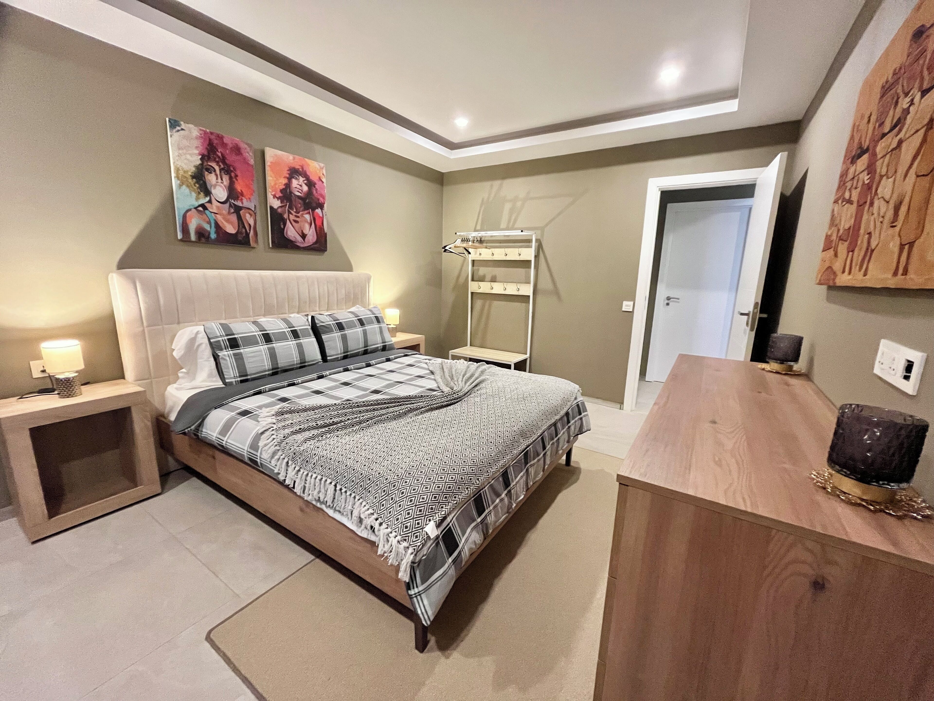 Standard Apartment, 1 Bedroom, Balcony, Partial Ocean View (704 - first floor) | Individually decorated, individually furnished, iron/ironing board