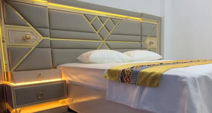 Ontrack Travel Transit Hotel