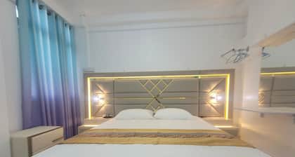 Ontrack Travel Transit Hotel