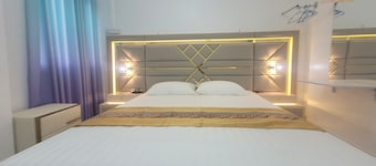 Ontrack Travel Transit Hotel