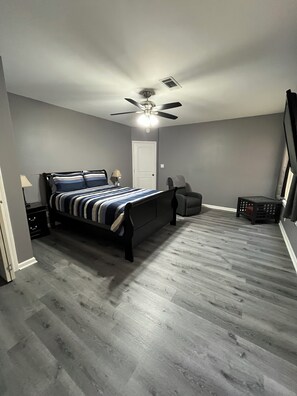 2 bedrooms, iron/ironing board, free WiFi, bed sheets - Two Bedroom Basement Apartment (Conyers)