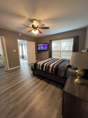 2 bedrooms, iron/ironing board, free WiFi, bed sheets