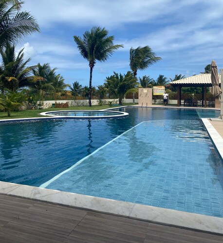 Itacimirim Summer Ville. Your vacation home right on the sand!!