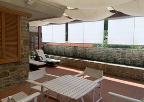 Terrace/patio - HOUSE OLEANDRI 200m from the beach (PUNTA ALA)