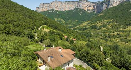 Le Gite du Rocher II, au paysage spectaculaire, pour les amoureux de la nature