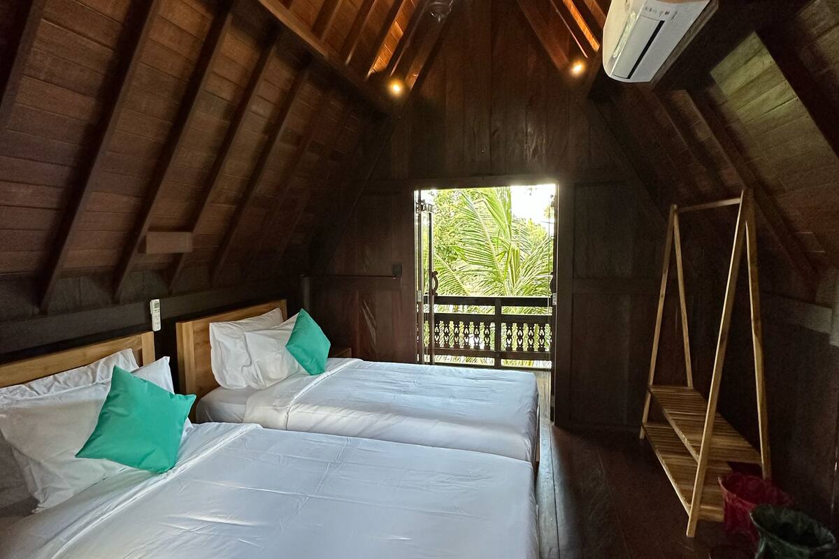 Signature Tree House | 1 bedroom, free WiFi, bed sheets