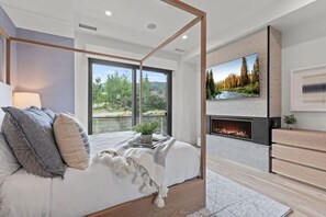 4 Schlafzimmer, Schreibtisch, Bügeleisen/Bügelbrett, WLAN