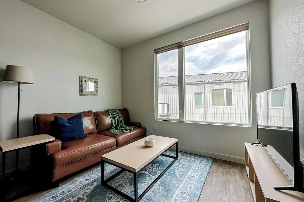 Sleepover: Vivid 1BD\/1BA - Bowling Green