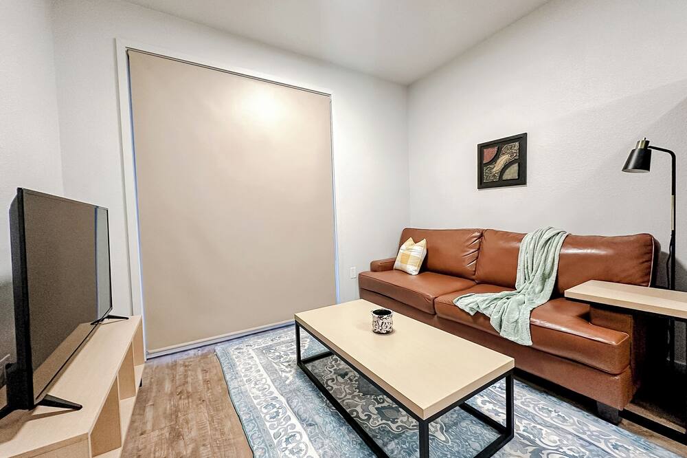 Sleepover: Extraordinary 1BD\/1BA - Bowling Green